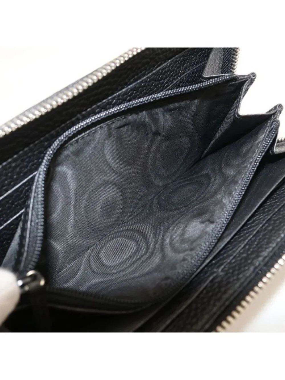 Gucci Jumbo GG Wallet Zip Around Leather